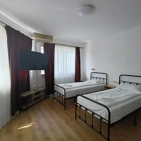 Готель Liliacul