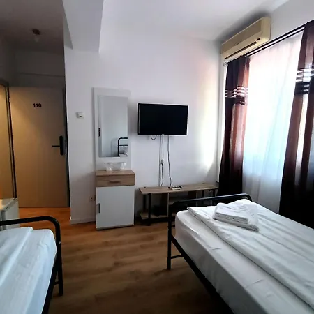 Готель Liliacul
